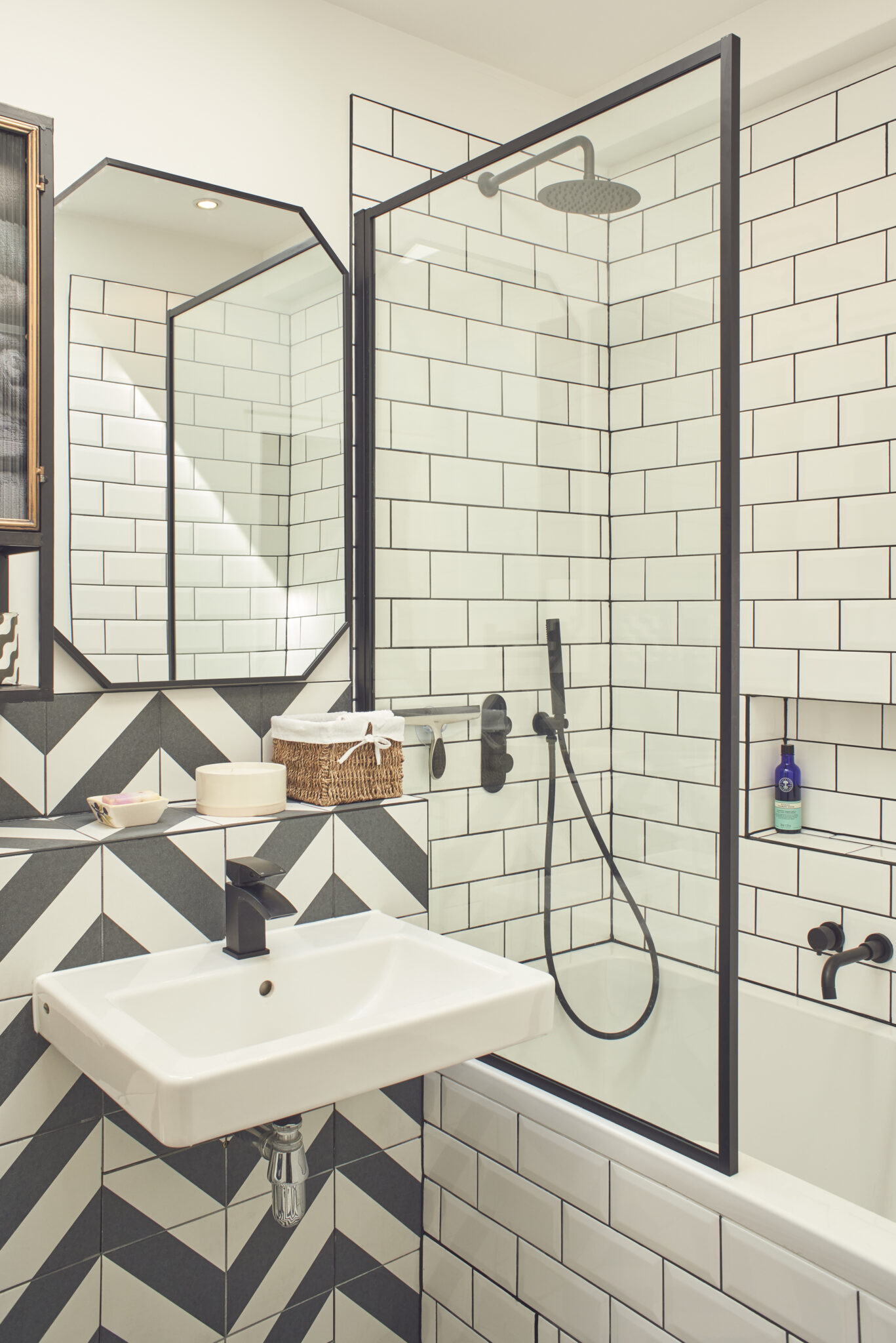 10 Space-Saving Ideas for a Small Bathroom | The Page