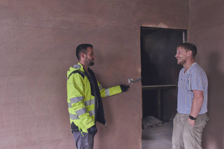 15 tips for working with contractors | The Page