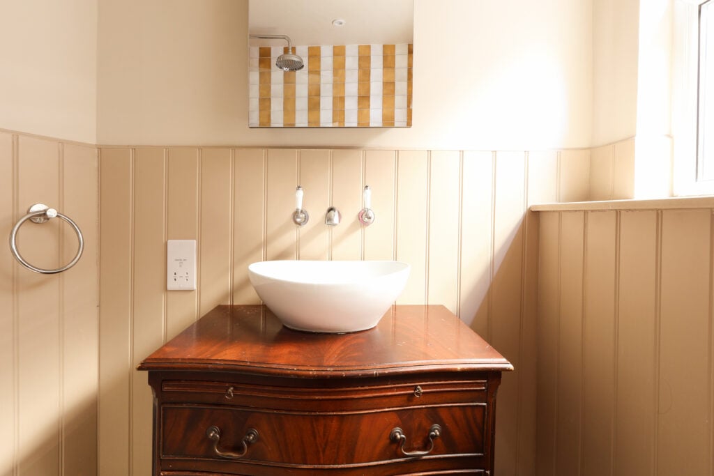 Bathroom in Herne Hill, SE24 - completed by Pager, Gregory