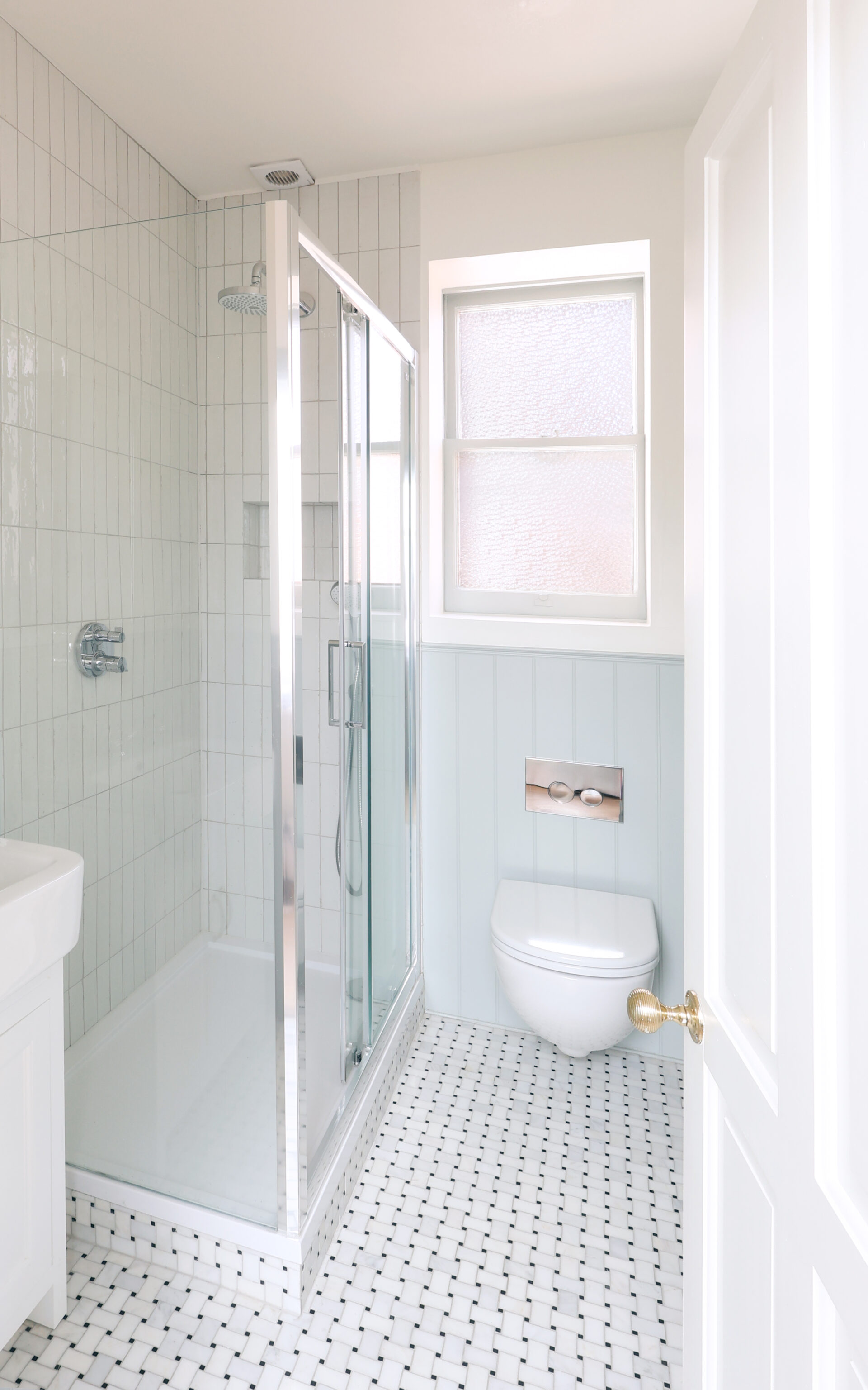 Bathroom in Maida Vale, W9 - completed by Pager, Weslley