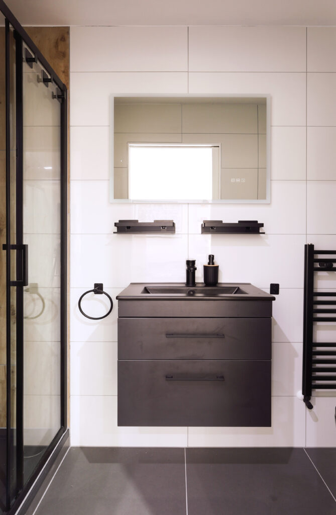 Bathroom renovation in Rotherhithe, SE8 - completed by Pager, Art