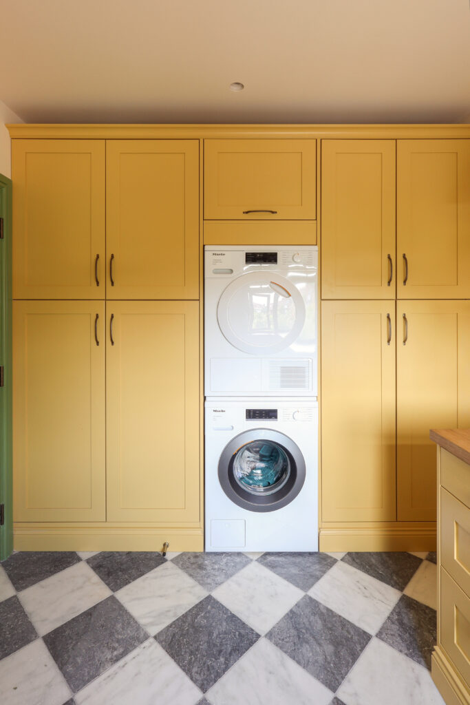 Laundry room in Kensal, NW10