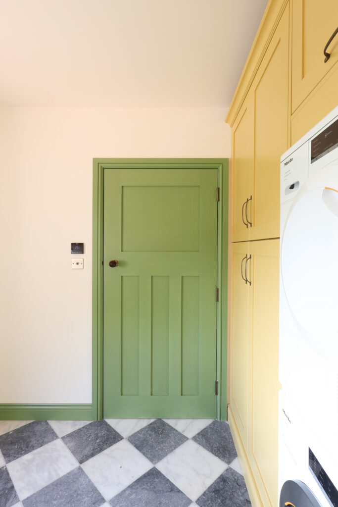 Laundry room in Kensal, NW10