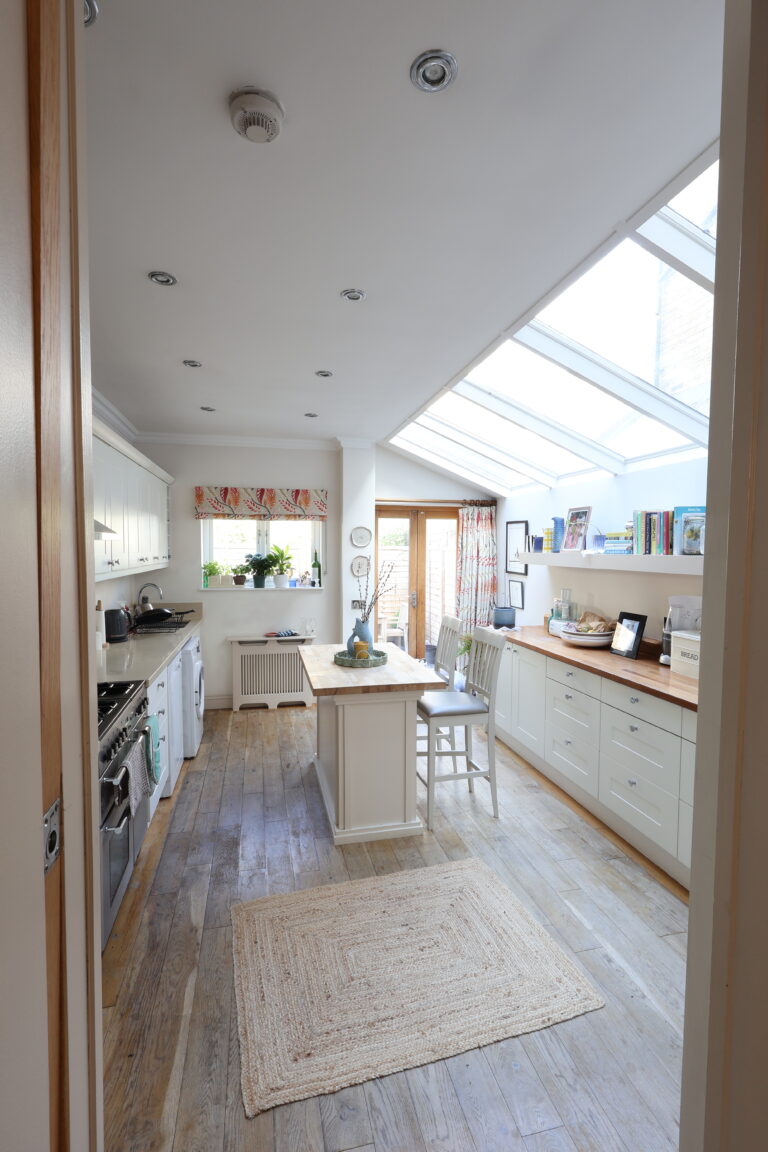 Milly's kitchen before renovation